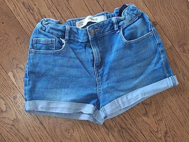 Korte spijkerbroek maat 152, Kinderen en Baby's, Kinderkleding | Maat 152, Zo goed als nieuw, Meisje, Broek, Ophalen of Verzenden