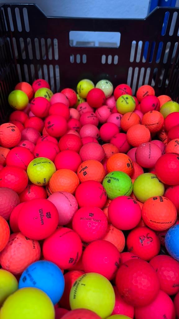 50 Stuks Wilson Staff Matte Soft Golfballen AAAA, Sport en Fitness, Golf, Ophalen of Verzenden, Zo goed als nieuw, Bal(len)