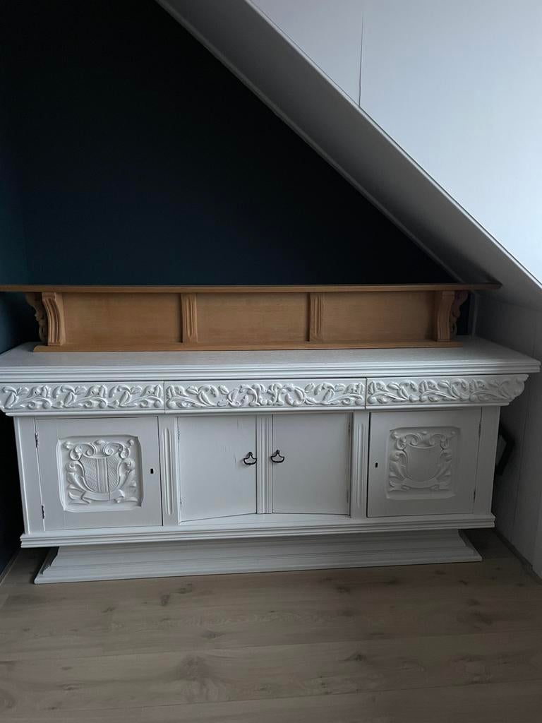 Antiek houten dressoir, Huis en Inrichting, Kasten | Dressoirs, Ophalen, Gebruikt, Met deur(en), 150 tot 200 cm