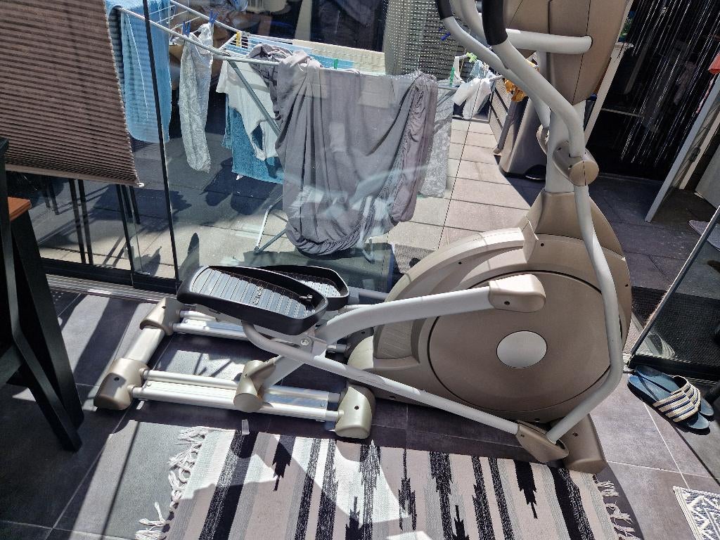 Crosstrainer, Sport en Fitness, Fitnessmaterialen, Ophalen, Zo goed als nieuw, Benen, Overige typen