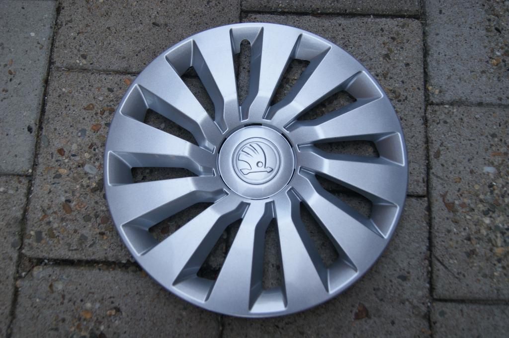 1 losse originele wieldop Skoda Octavia 16 inch (Model 1), Auto diversen, Ophalen of Verzenden, Gebruikt