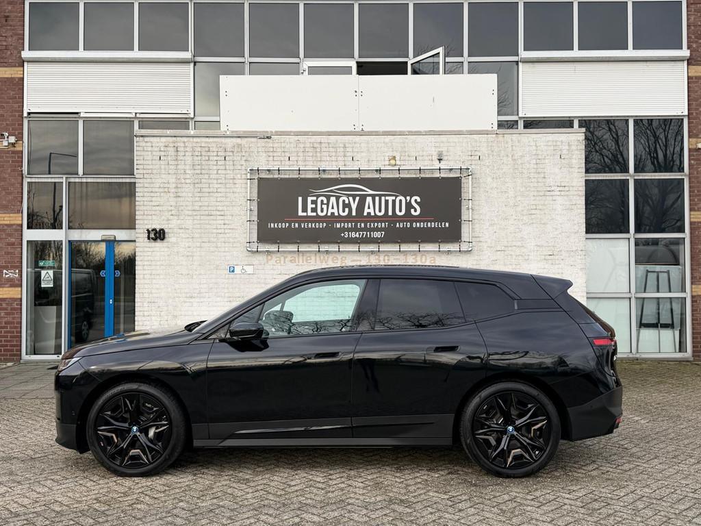 BMW IX xDrive50 High Executive 112 kWh -ZEER LAGE KM - PANO, Auto's, BMW, Automaat, 629 km, Gebruikt, 523 pk