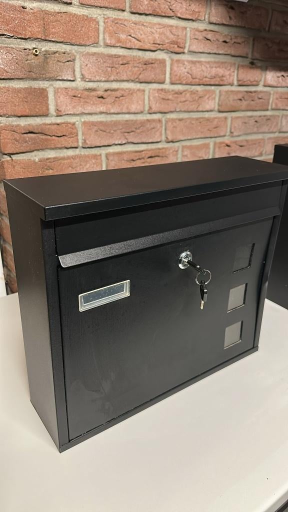 Brievenbus zwart met kleine beschadiging, Ophalen of Verzenden, Nieuw, Overige materialen