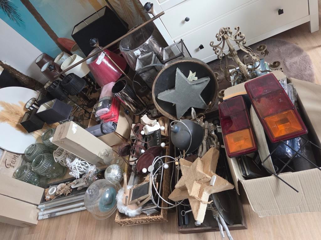Rommelmarkt spullen, Ophalen