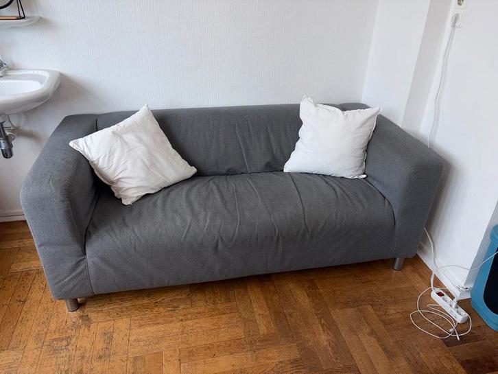 Comfortabele Ikea bank - Grijs, 2-zits, Huis en Inrichting, Banken | Bankstellen, Gebruikt, Rechte bank, Tweepersoons, 150 tot 200 cm