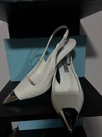 Elegante witte pumps van Prada nieuw, Kleding | Dames, Schoenen, Ophalen of Verzenden, Zo goed als nieuw, Wit, Pumps