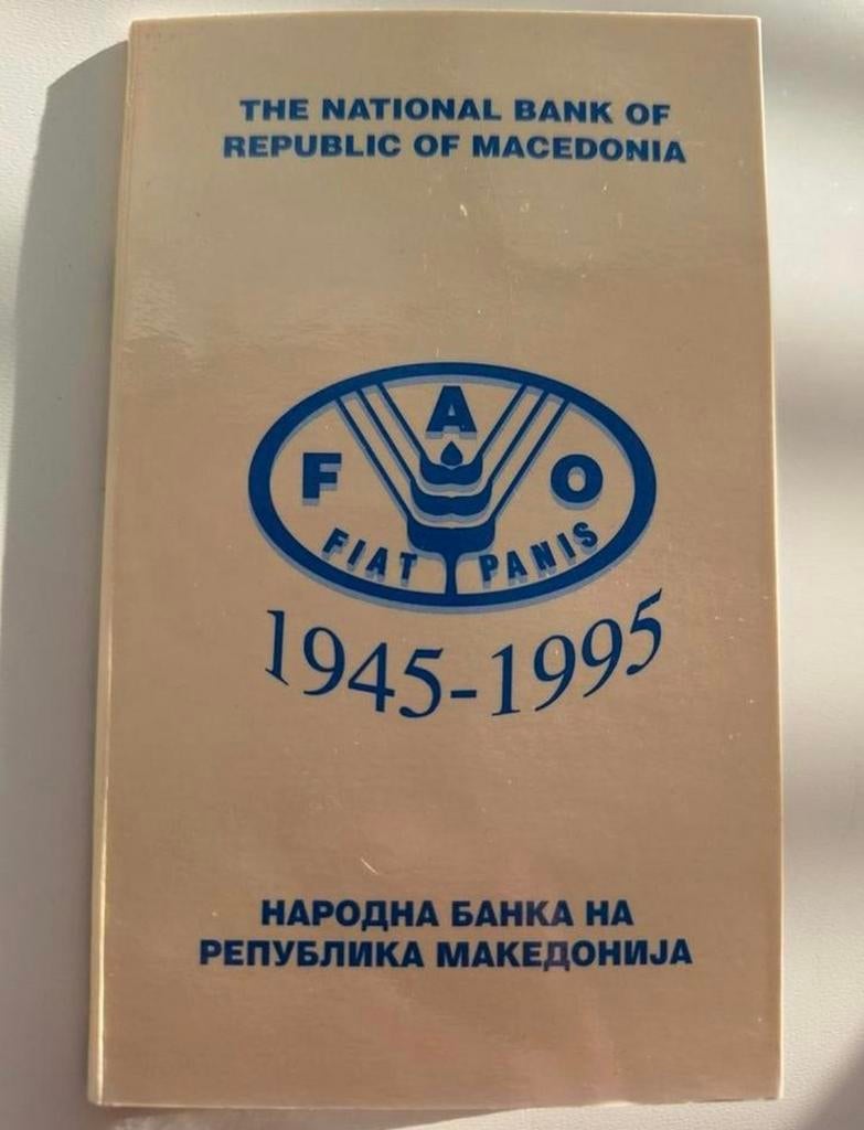 munten uit Macedonië complete set in originele munthouder, Ophalen of Verzenden