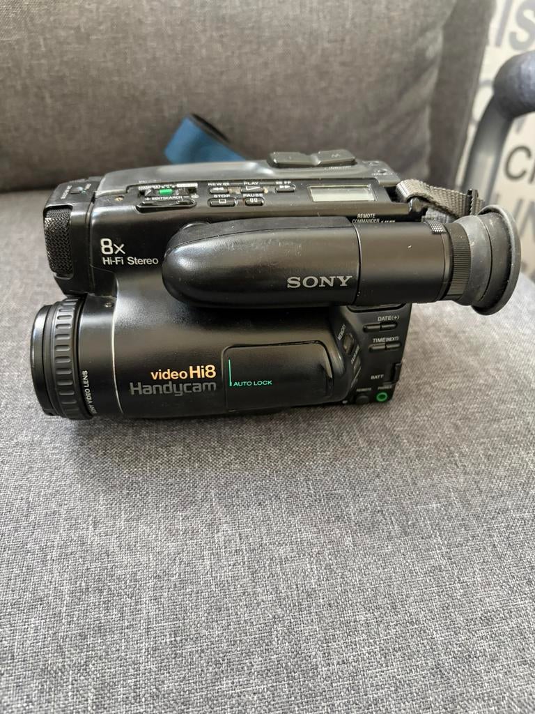 Sony Hi8 ccd tr705e (defect!!!), Ophalen of Verzenden, Hi 8