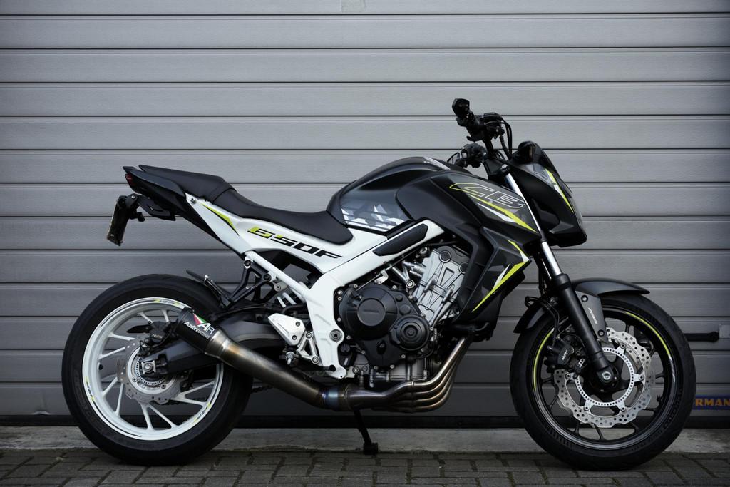 Honda CB 650 F ABS HRC Tricolor 2017, Motoren, Motoren | Honda, Rivium Boulevard 222-11
2909 LK  Capelle aan den Ijssel, NL, 649 cc