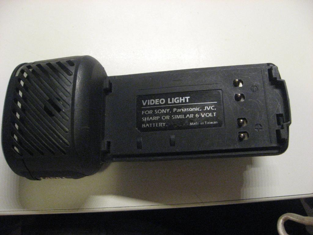 Video Lamp Londa 8420, Ophalen of Verzenden, Zo goed als nieuw, Lamp of Flitsset