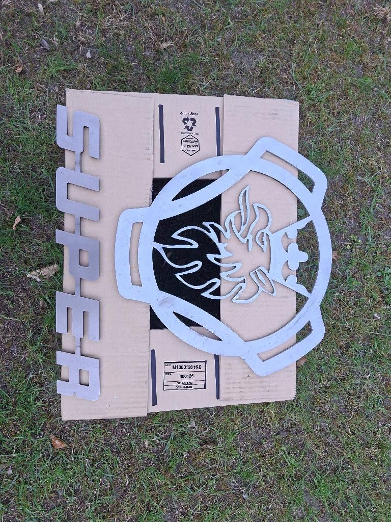 Scania en super logo, Auto-onderdelen, Vrachtwagen-onderdelen, Ophalen, Gebruikt, Scania, Overige Auto-onderdelen