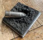 Bureau ornament met granaat / blindganger, Verzenden, Overige soorten, Nederland, Kunstobject