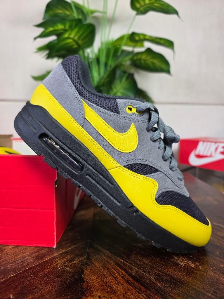 Nike Air Max 1 Essential Batman maat 43, Zwart, Nike, Nieuw, Ophalen of Verzenden
