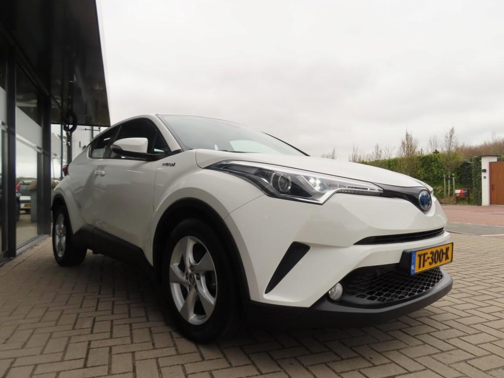 Toyota C-HR 1.8 Hybrid Active Ecc Acc Camera Trekhaak 2018, Auto's, Toyota, Automaat, Euro 6, 4 cilinders, Wit