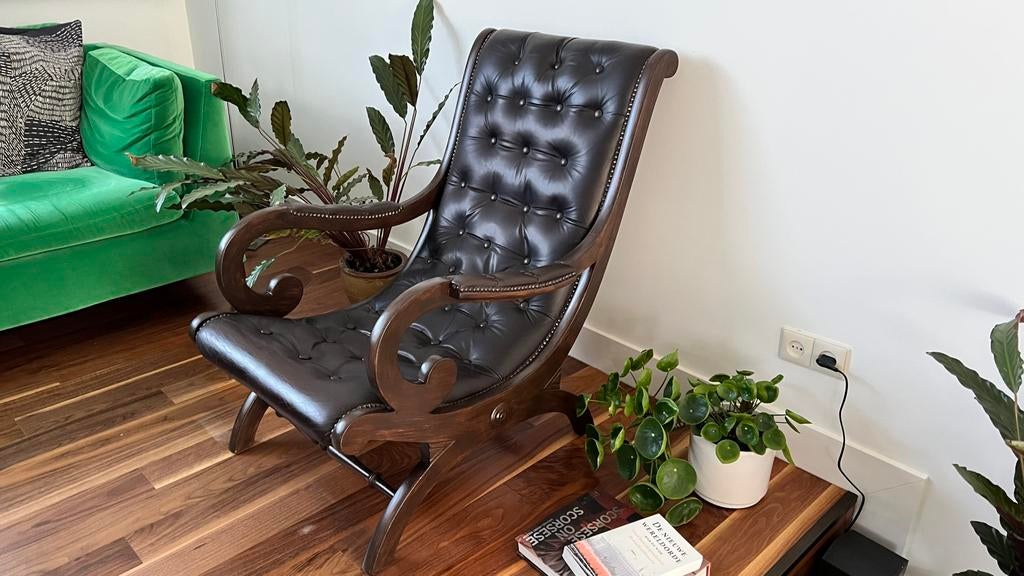 Chesterfield fauteuil bruin leer klassiek patina stoel, Huis en Inrichting, Fauteuils, Ophalen, Zo goed als nieuw