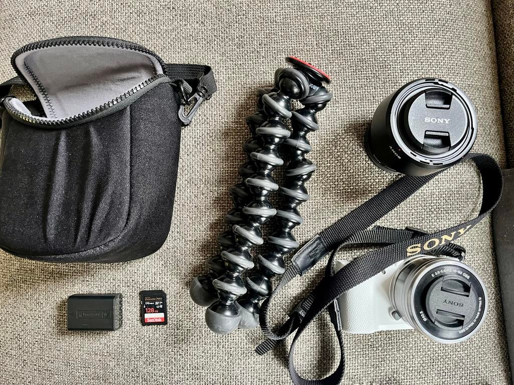 Sony A5100 + FE50 1.8 Lens + Accessoires, Ophalen, Gebruikt, Compact, Sony