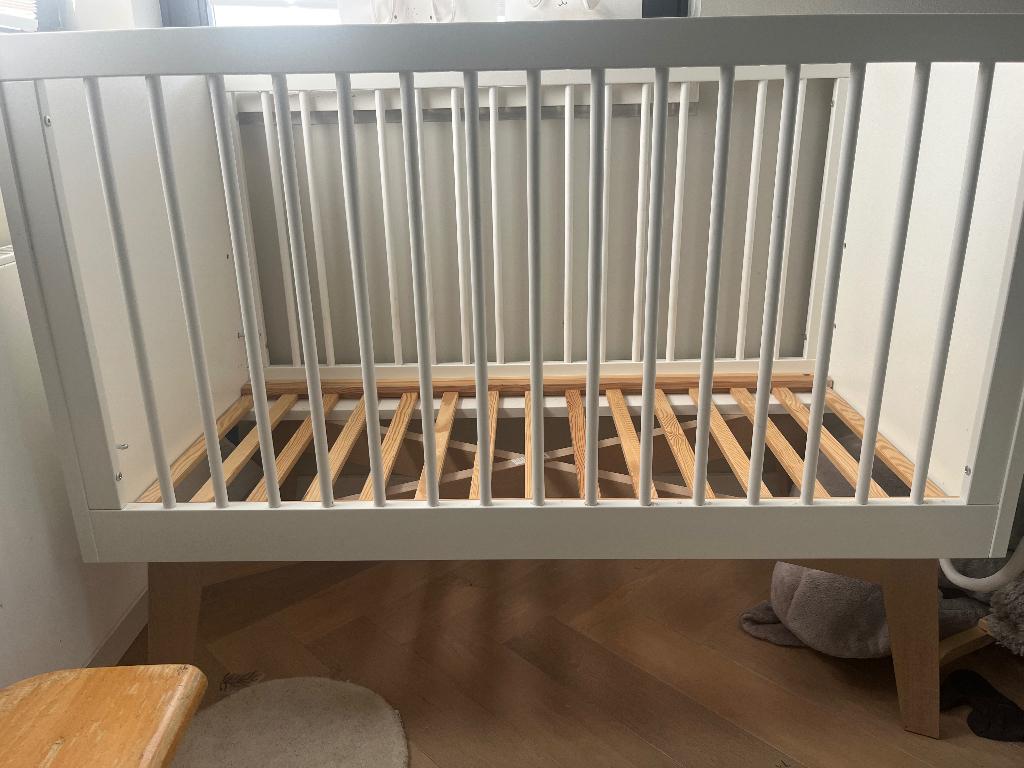 Kidsmill ledikant, Ophalen, Zo goed als nieuw, Lattenbodem, Minder dan 140 cm