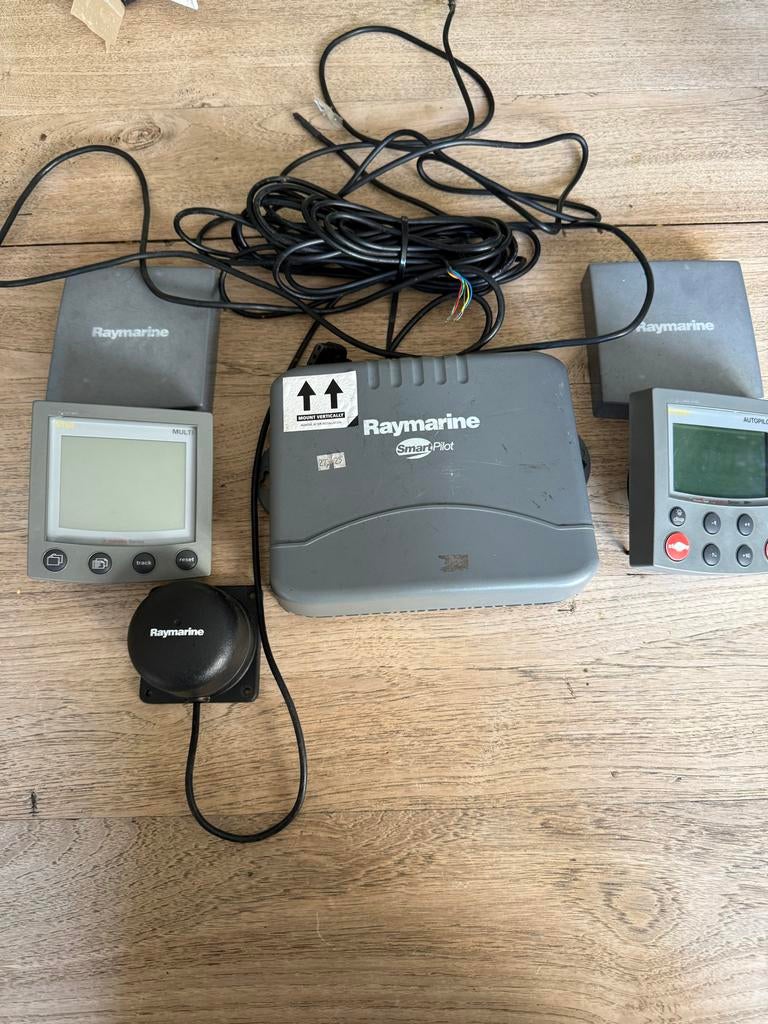 Raymarine SmartPilot Autopiloot en ST60 Multi Display Set, Watersport en Boten, Navigatiemiddelen en Scheepselektronica, Verzenden