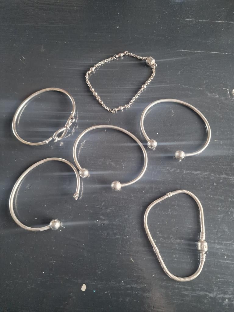 Diverse Pandora zilveren armbanden en bedelarmband, Sieraden, Tassen en Uiterlijk, Armbanden, Gebruikt, Ophalen of Verzenden, Met bedels of kralen