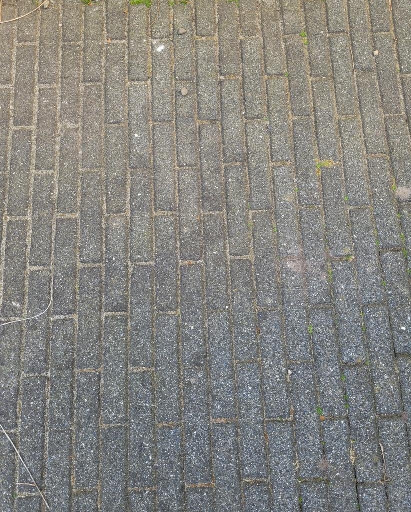 Gratis af te halen: blauw/grijze waaltjes, Tuin en Terras, Tegels en Klinkers, Ophalen, Gebruikt, Beton, Klinkers