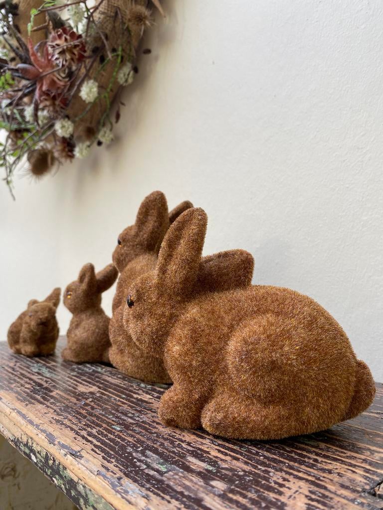 Paashaasjes/ Konijntjes Flock - 4 stuks!, Diversen, Pasen, Ophalen of Verzenden, Zo goed als nieuw