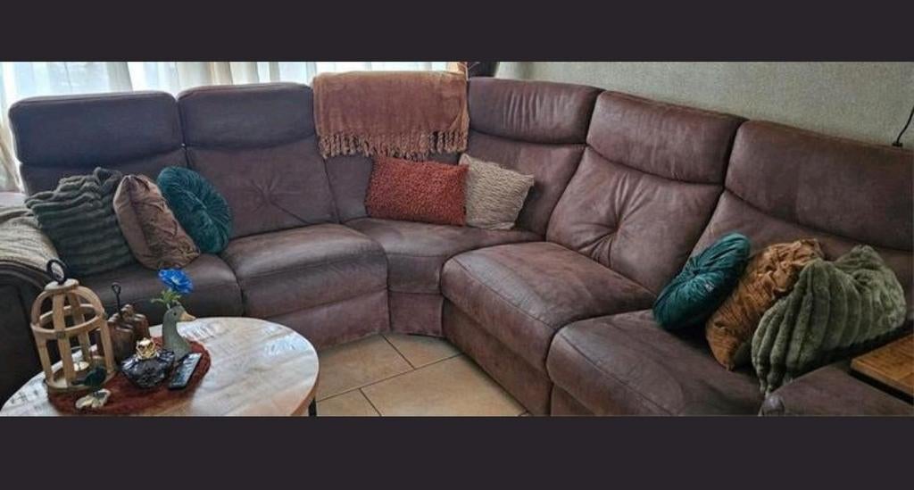 Comfortabele hoekbank met elektrisch verstelbaar deel, Ophalen, Gebruikt, Leer