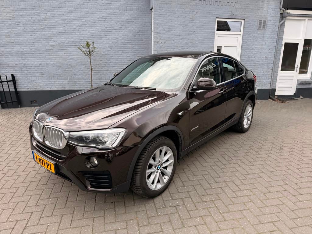 BMW X4 XDrive28i | NAVI | LEER | LED | STOELVERWARMING |, Automaat, Bi-Xenon koplampen, Gebruikt, 4 cilinders
