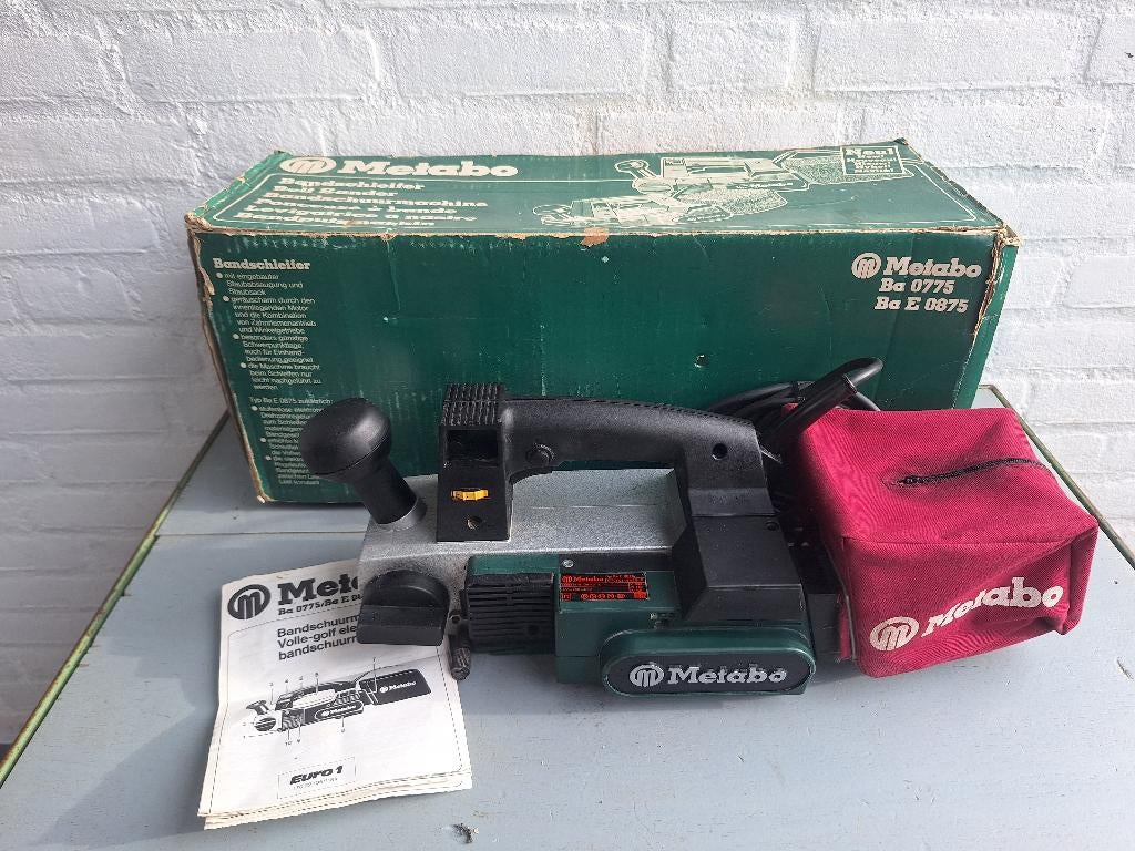 Metabo BaE0875 bandschuurmachine, Ophalen of Verzenden, Gebruikt, 600 tot 1200 watt, Bandschuurmachine