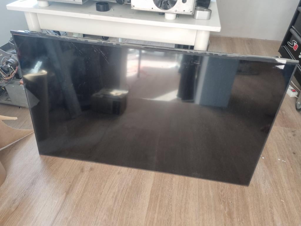 Samsung LCD TV met defect scherm - voor onderdelen, LCD, Ophalen of Verzenden, Samsung, Full HD (1080p)