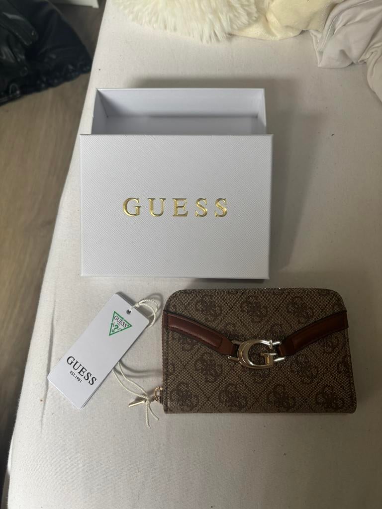 Bruine Guess portemonnee nieuw!, Sieraden, Tassen en Uiterlijk, Portemonnees, Ophalen of Verzenden, Nieuw, Bruin, Guess