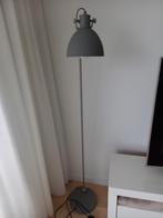 Grijze vloerlamp, Ophalen, Zo goed als nieuw, 150 tot 200 cm