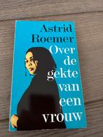 Over de gekte van een vrouw - Astrid Roemer, Ophalen of Verzenden, Gelezen, Nederland