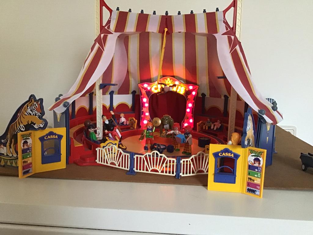 Circus, Ophalen of Verzenden, Zo goed als nieuw