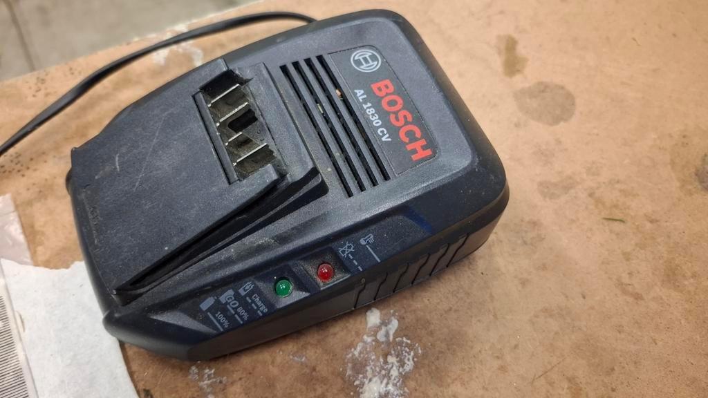 2x Bosch Acculader UITSLUITEND OPHALEN, Ophalen
