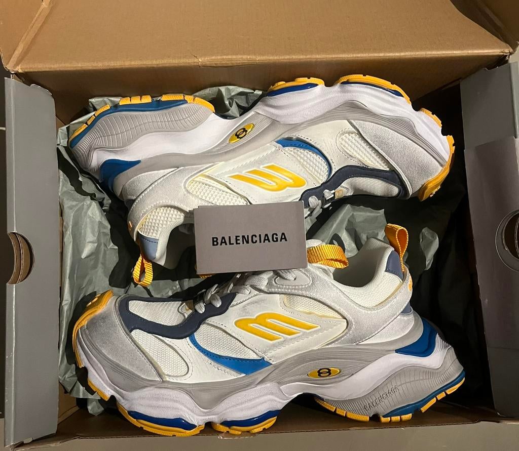 Balenciaga cargo worn out maat 43 — white orange blue, Wit, Nieuw, Ophalen of Verzenden, Sneakers of Gympen