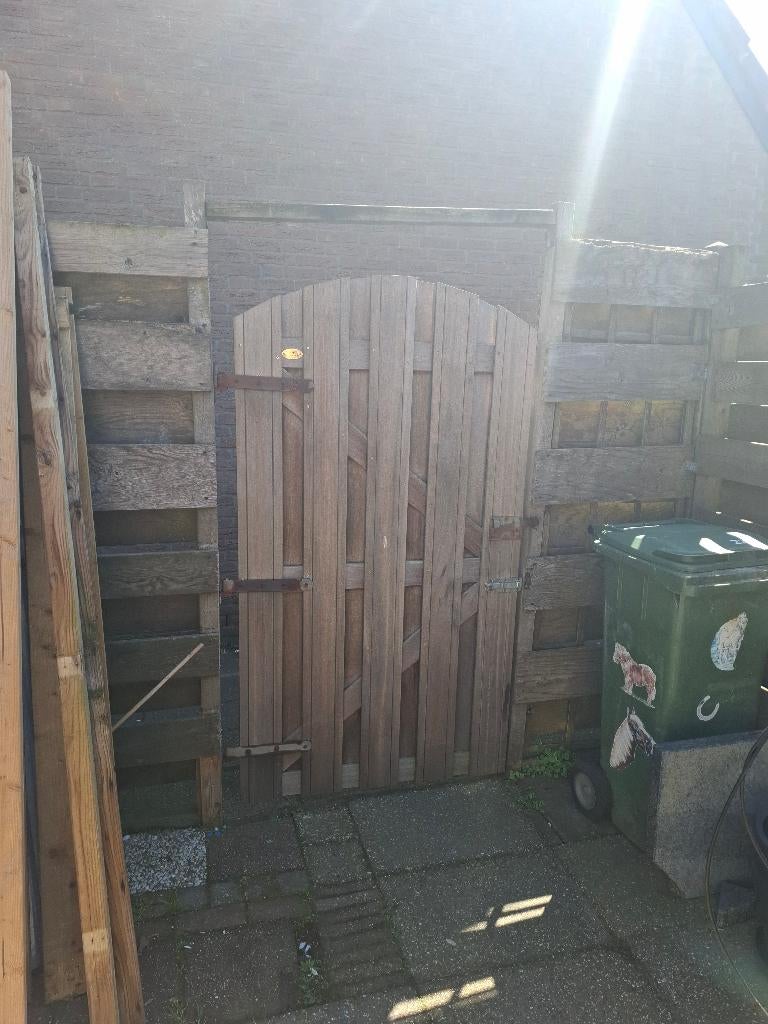 Tuindeur hardhout, Ophalen, 100 tot 150 cm, Zo goed als nieuw, Draaipoort
