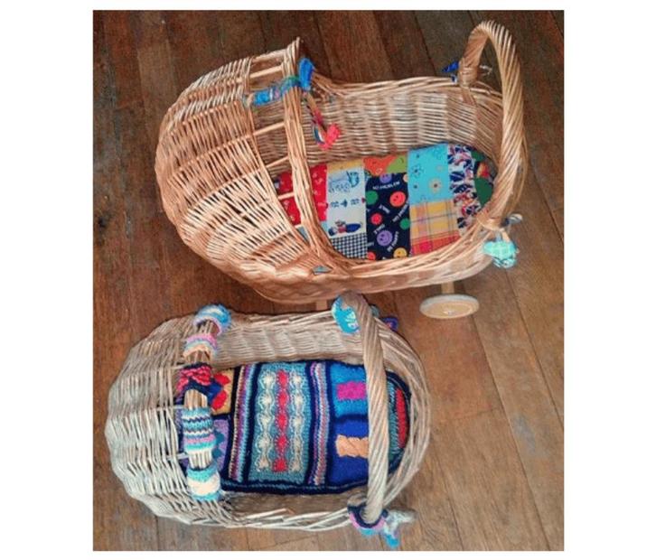 Prachtig rieten poppenwagentje 2 stuks + poppenbuggy etc., Kinderen en Baby's, Speelgoed | Poppen, Zo goed als nieuw, Overige typen