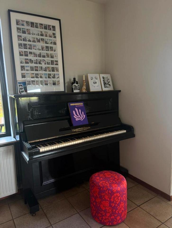 Piano, Muziek en Instrumenten, Piano's, Gebruikt, Zwart, Ophalen