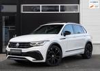 Volkswagen Tiguan 1.5 TSI 3x R-Line BlackStyle Panoramadak, Auto's, Volkswagen, 1441 kg, 15 km/l, Zwart, 4 cilinders