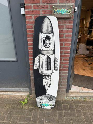 Slingshot Johnny rocket 151 cm + wakeboards in de uitverkoop beschikbaar voor biedingen