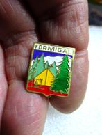 Klein bronskleurig broche Formigal - wintersport dorp Spanje, Overige materialen, Gebruikt, Overige kleuren, Verzenden