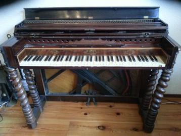 PIANO, ANTIEK MODEL beschikbaar voor biedingen