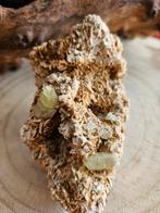 Smaragd in moedergesteente 175 gram, Verzamelen, Mineralen en Fossielen, Ophalen of Verzenden, Mineraal
