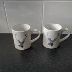 2 grote mokken met hert kerst), Huis en Inrichting, Ophalen of Verzenden, Zo goed als nieuw, Overige stijlen, Kop(pen) en/of Schotel(s)
