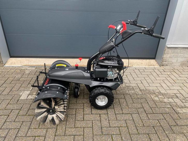 Veegmachine met opvangbak en sneeuwschuiver, Tuin en Terras, Veegmachines, Gebruikt, Ophalen