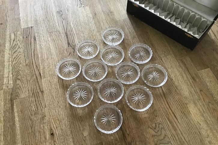 Doos met 12 onderzetters kristal antiek, Antiek en Kunst, Antiek | Glas en Kristal, Ophalen of Verzenden