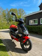 Aprilia SR 50 - Scooter geel kentekenen, Fietsen en Brommers, Scooters | Aprilia, Benzine, Maximaal 45 km/u, Zo goed als nieuw