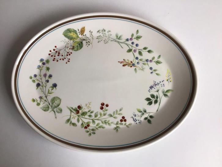 Serveerschaal Royal Albert Bitter Sweet Country Garden, Huis en Inrichting, Keuken | Servies, Zo goed als nieuw, Schaal of Schalen