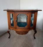 Antiek theekastje, Ophalen