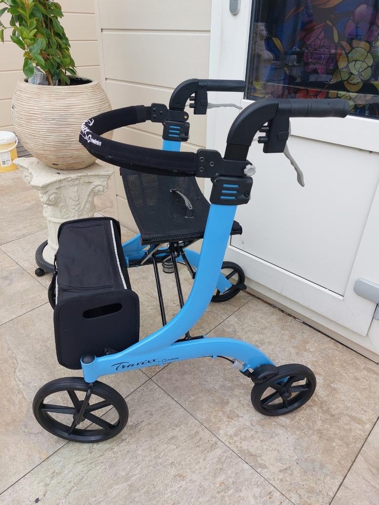 Travixx  ook in bruin  Lichtgewicht  rollator  vanaf, Diversen, Rollators, Zo goed als nieuw, Lichtgewicht, Ophalen of Verzenden